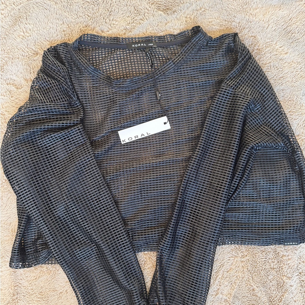 NWT Koral Black Mesh Women's Crop Athletic Top - Size L - MSRP $128 - Picture 2 of 2